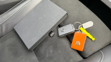 Volvo Xc40 2.0 B4P R DESIGN Pro 5dr AWD Auto Petrol Estate